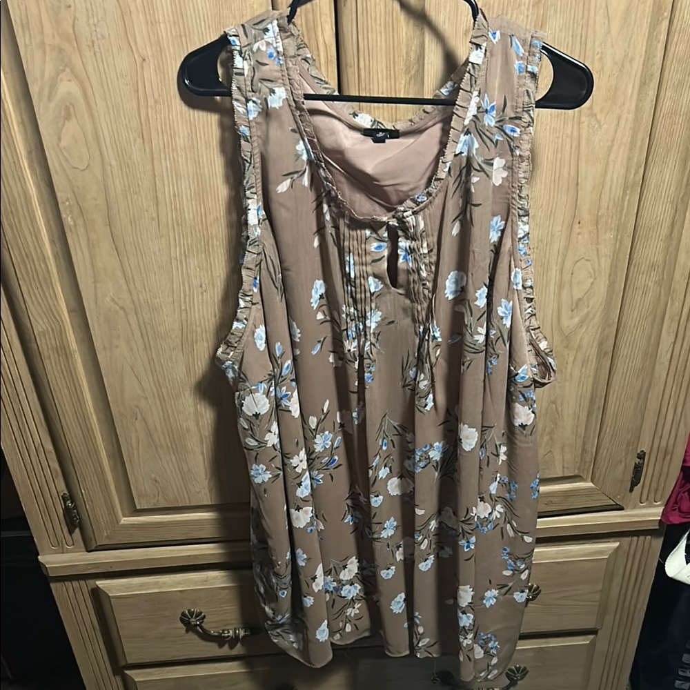 Torrid Gray and White Ruffled Tank Top